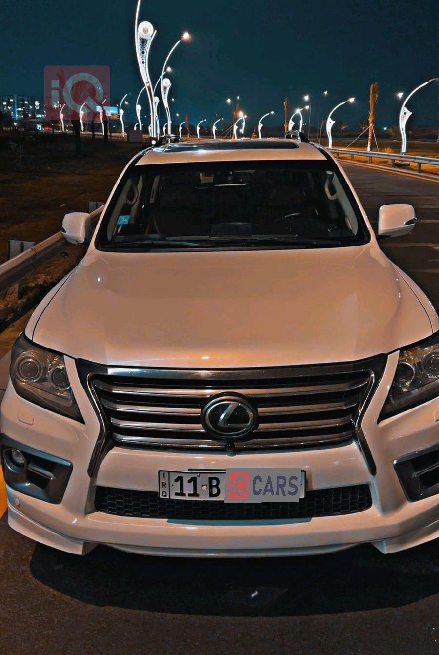 Lexus LX